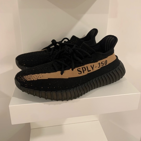 Yeezy Boost 350 V2 - Picture 1 of 10